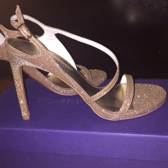 Stuart Weitzman - Picture 4 of 5